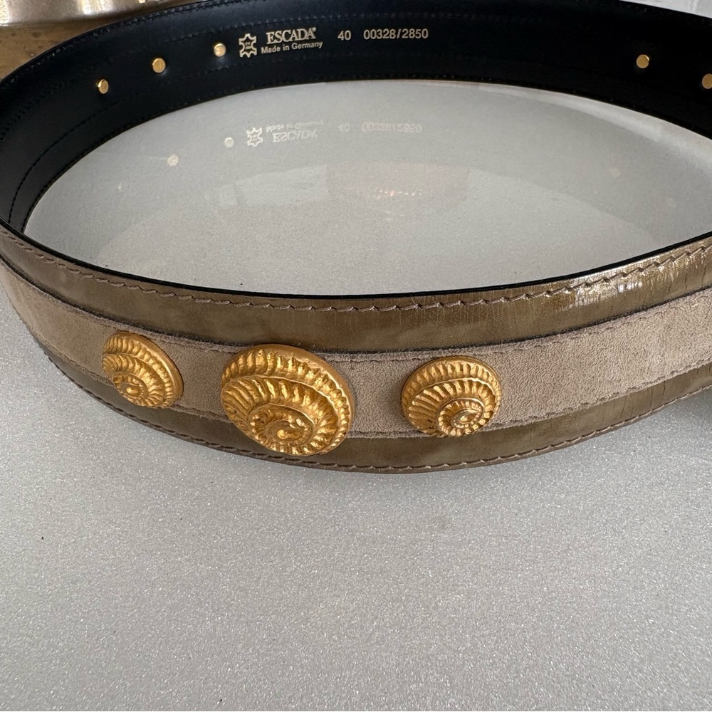 Vintage Escada Leather Belt with Gold Shell Detail Taup and Beige Two Tone - Picture 3 of 7